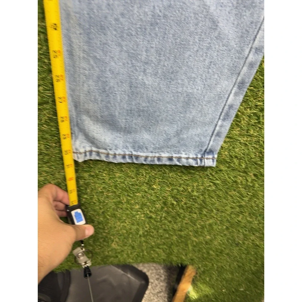 Levis shop confidence